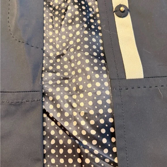 Jones New York Hooded Black Raincoat with Polka Dot Lining - Picture 5 of 5